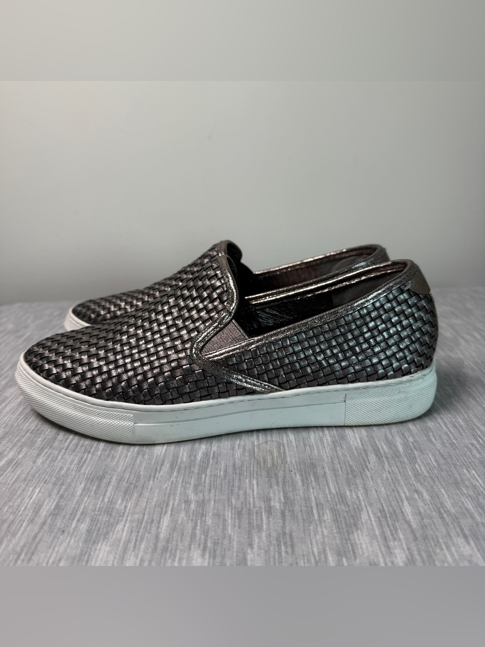 J/Slides Calina Woven Metallic Leather Slip-On Sneaker Gunmetal Quiet Luxury 9 - Picture 4 of 8